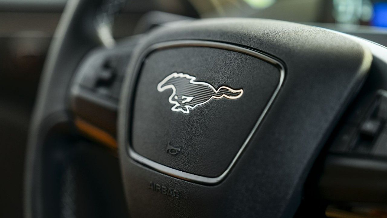 Volante e bancos dianteiros aquecidos