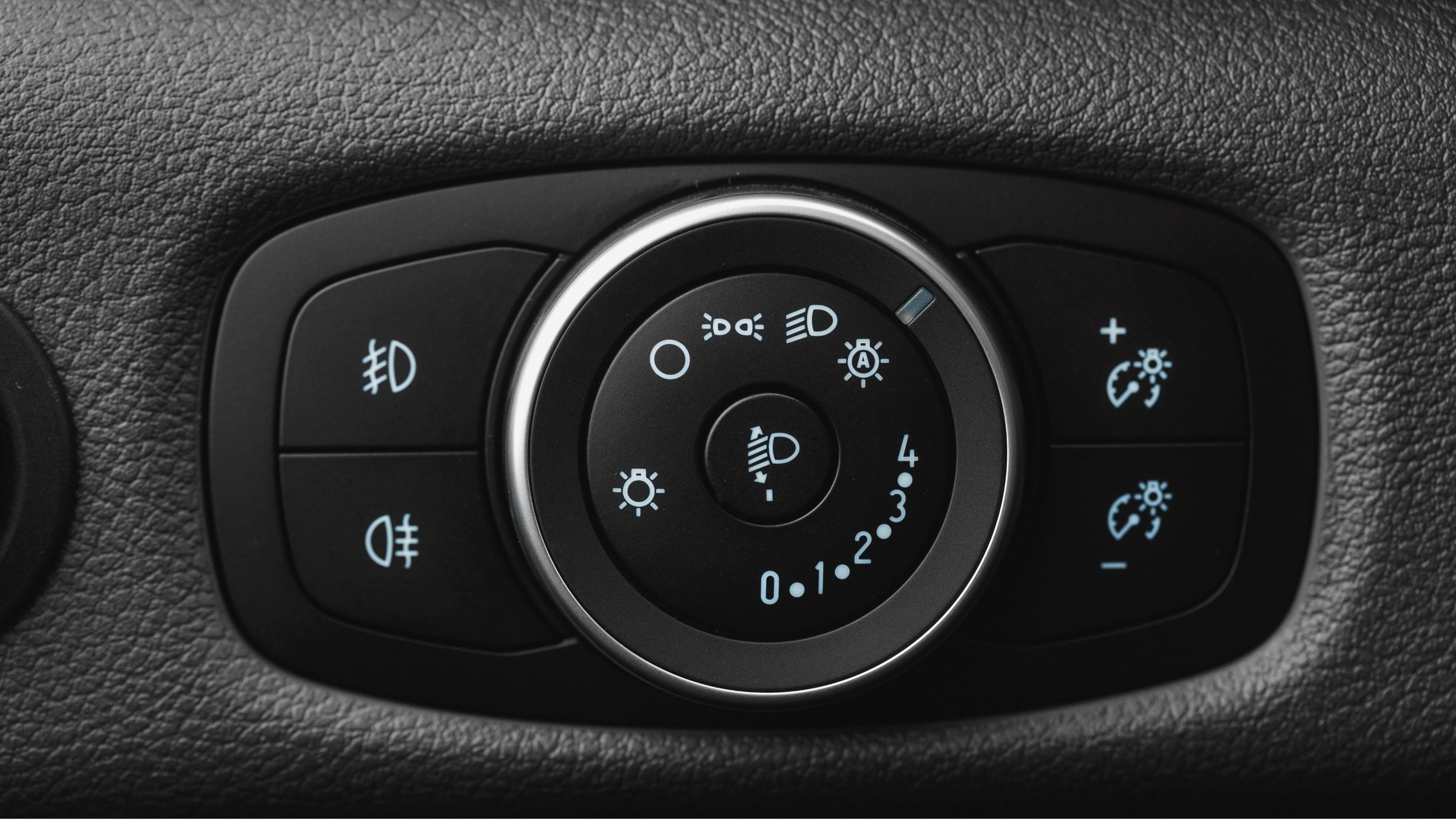 Farol Alto Automático