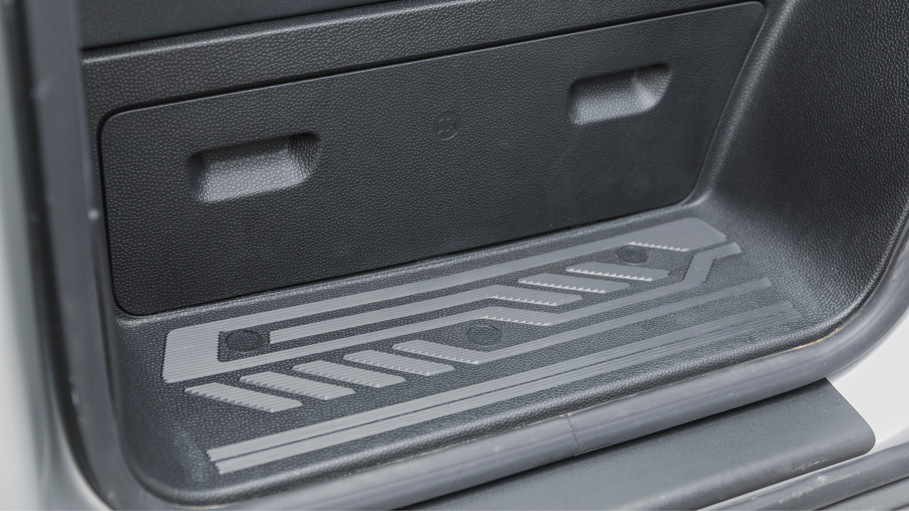 Localização do Macaco e Troca de Pneu