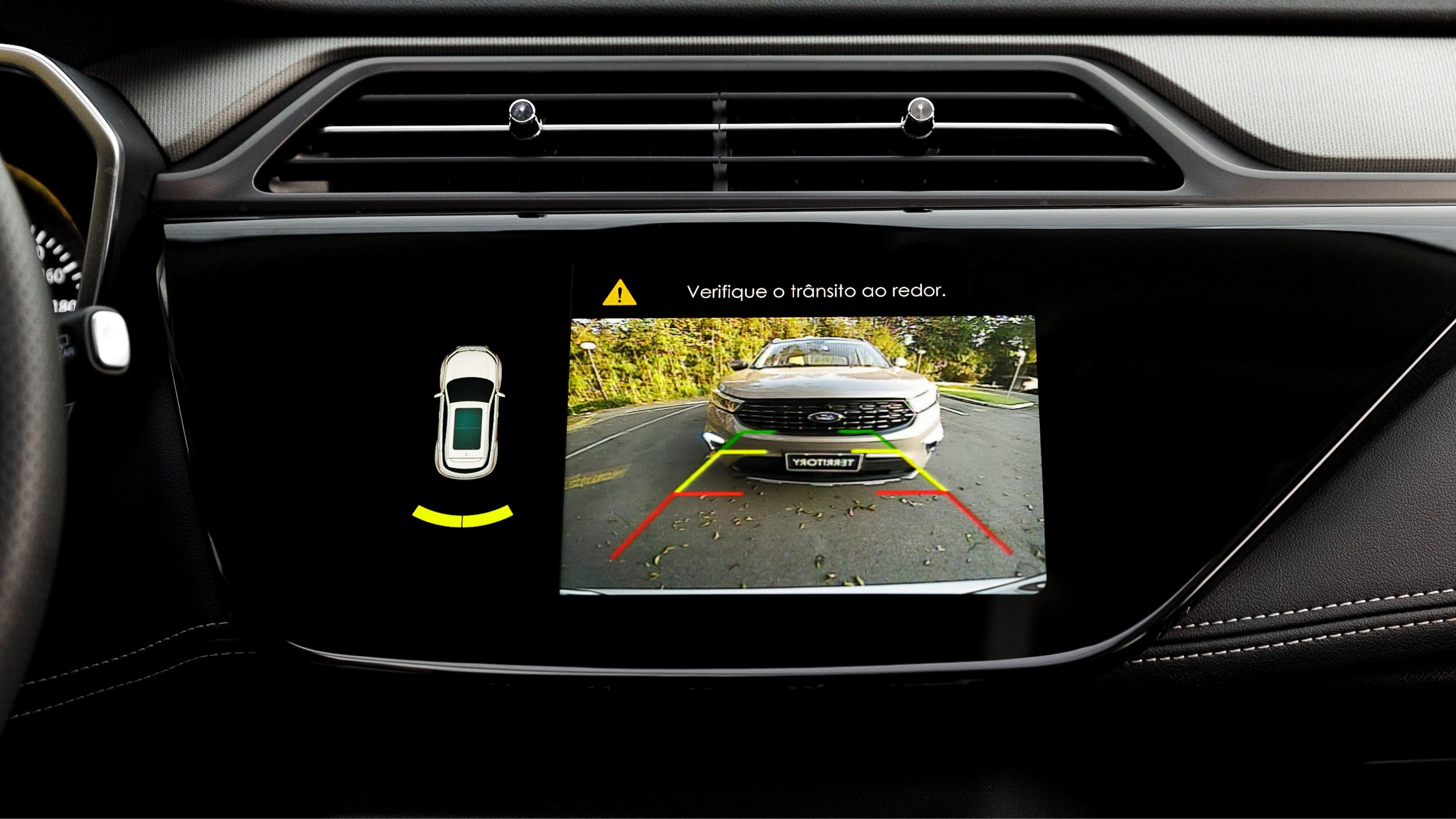 Câmera de Ré e Sensor de estacionamento Traseiro