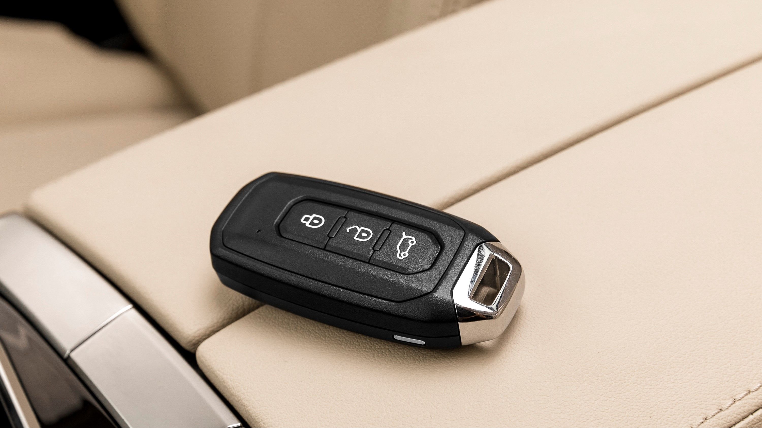 Fechamento Global de Portas, Vidros e Teto Solar