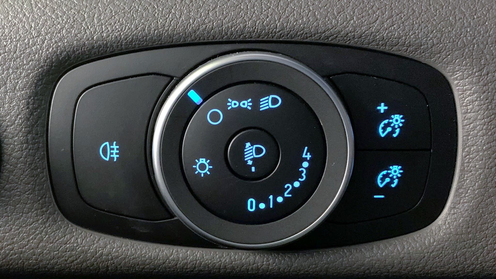 Acendimento dos Faróis